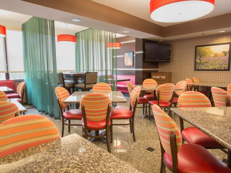 Heritage Inn & Suites The Woodlands, Trademark By Wyndham Exterior photo